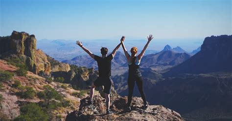 How this couple works remotely while exploring the world