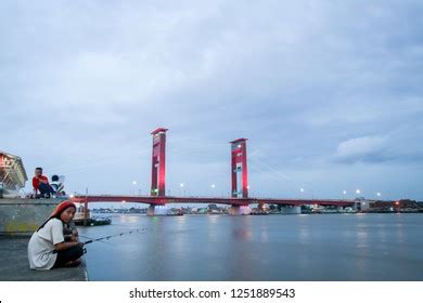 250 Jembatan Ampera Palembang Images, Stock Photos & Vectors | Shutterstock