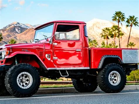 Toyota Land Cruiser FJ45 Pickup Market - CLASSIC.COM