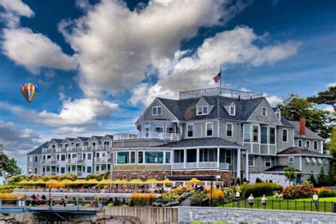 Top 16 Maine All-Inclusive Resorts • for All Budgets!