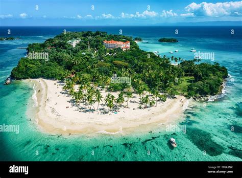 Island Cayo Levantado Stock Photo - Alamy