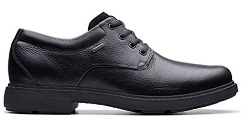 Clarks Un Tread Lo Gore-tex Leather Shoes In Black for Men | Lyst UK