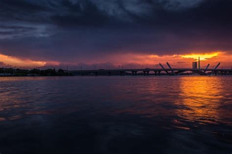 Premium Photo | Bridge over the lake of maracaibo