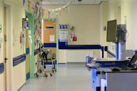 Report reveals paediatric wards ‘unsafe’ for children with mental health needs | The Independent