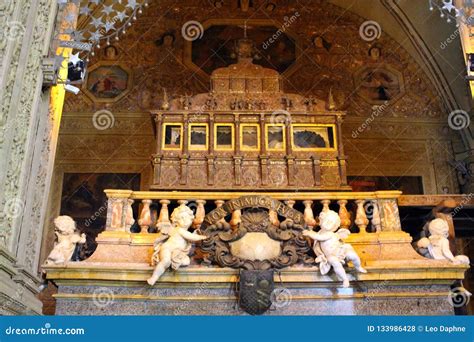 The Tomb of the Incorrupted Body of Francis Xavier at the Basilica of ...