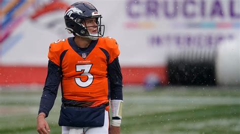 Denver Broncos coach Vic Fangio shows concern for passing game | 9news.com