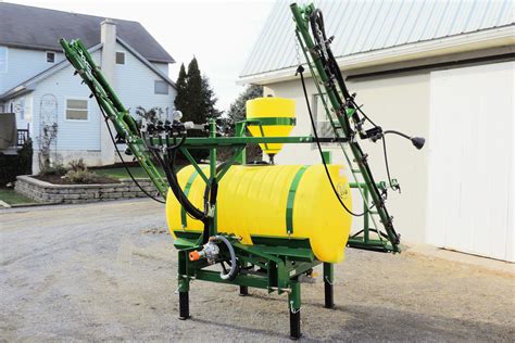 200 gallon 3-point Hitch Sprayer - HT200M Series | Iva Sprayers