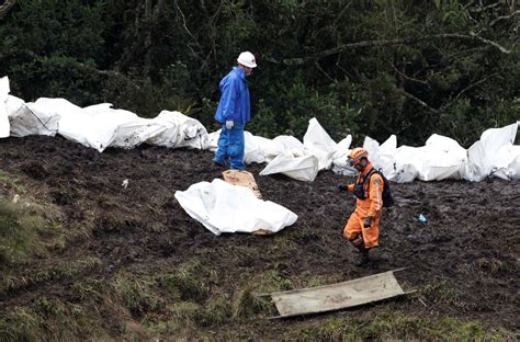 Plane taking Brazilian football team to cup final crashes in Colombia ...