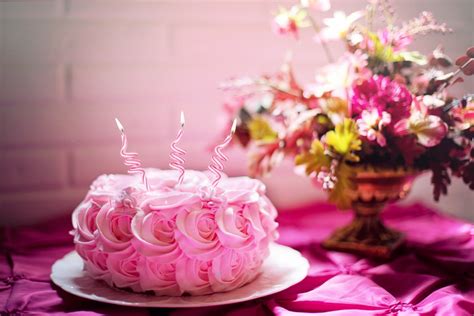 Pink Flower Cake · Free Stock Photo