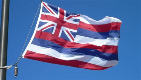 File:Flag-of-hawaii-flying.jpg - Wikipedia
