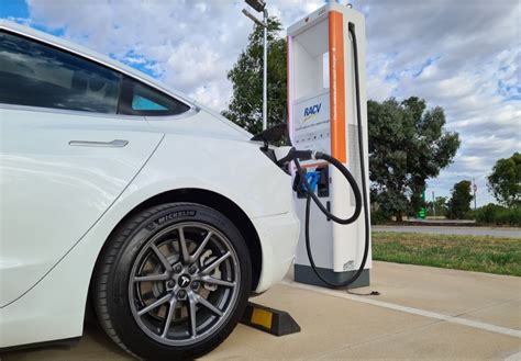 RACV and NRMA giving members 20% off ultra-rapid EV charging at Chargefox - techAU