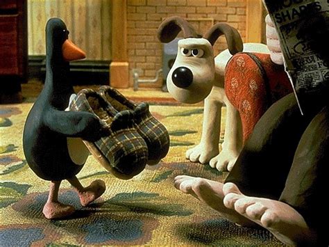 Aardman Photo: Wallace & Gromit The Wrong Trousers | Wallace and gromit characters, Wallace ...