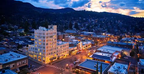 Ashland Springs Hotel – Historical Hotel in Downtown Ashland Oregon