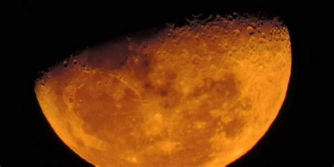 Orange Moon Spiritual Meaning: What is This?