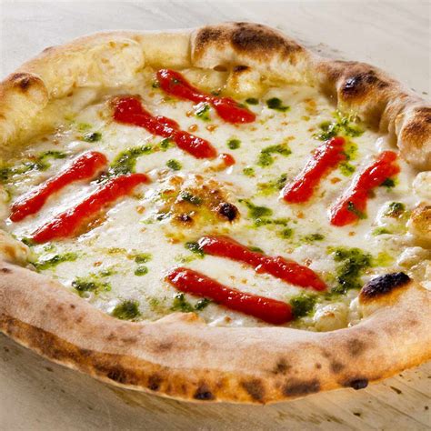 Where to Eat the Best Pizza in Italy