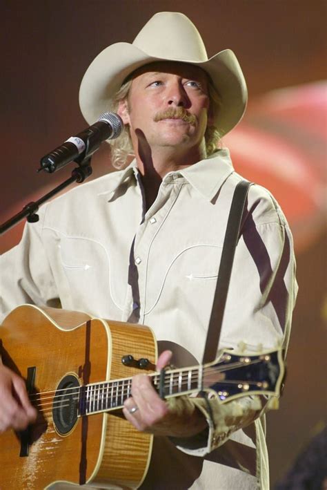 Alan Jackson rehearses for the "2002 Academy of Country Music Awards ...