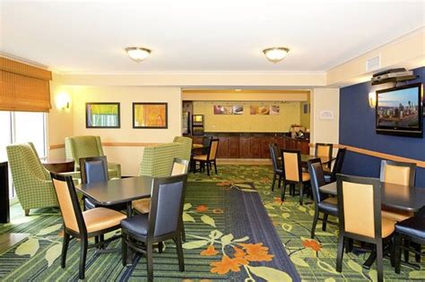 FAIRFIELD INN & SUITES PITTSBURGH NEW STANTON $93 ($̶1̶0̶5̶) - Updated 2018 Prices & Hotel ...