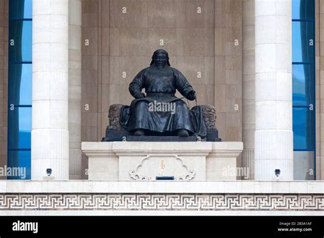 Kublai khan palace hi-res stock photography and images - Alamy