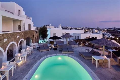 8 Best Hotels in Mykonos for a Luxurious Vacation