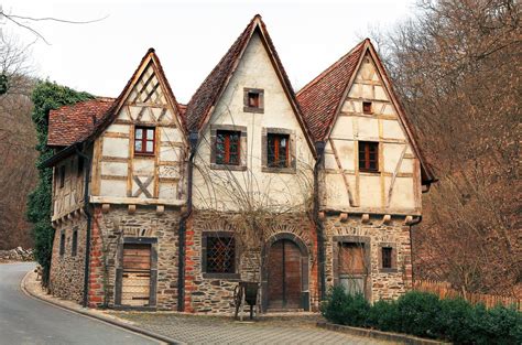 Alte Mühle bei Kobern Mosel | German houses, German cottage, Architecture