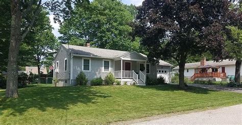 3 Rochester Avenue, Rochester, NH 03867 | Zillow