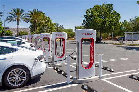 Five takeaways about Tesla’s push to be the EV charging standard | Penn Today