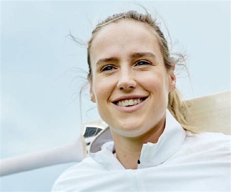 Ellyse Perry Biography - Facts, Childhood, Family Life & Achievements