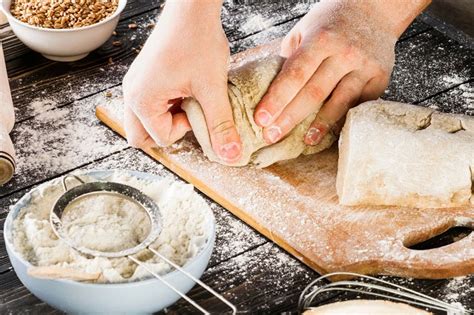 Which Bread Baking Techniques Yield the Best Loaf?