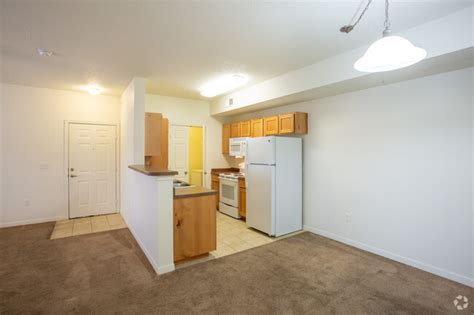 Broadstone Villas Apartments For Rent in Bel Aire, KS | ForRent.com