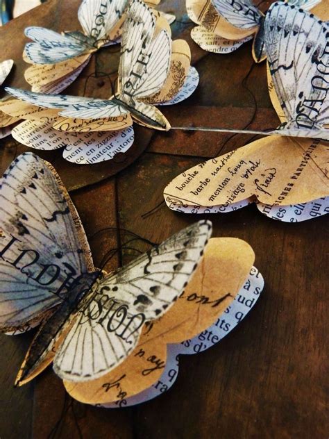 Paper butterflies | Handmade flowers | Basteln mit buchseiten, Kreativ und Papierschmetterlinge