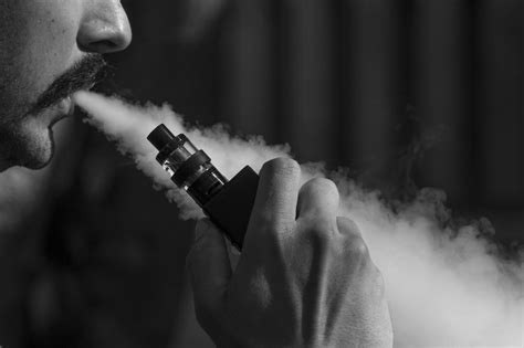 A Detailed Guide for Beginners on How to Ghost Vape Safely