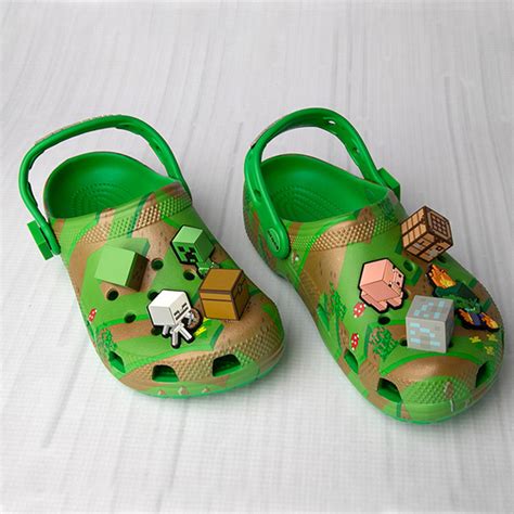 Crocs x Minecraft Classic Clog - Little Kid / Big Kid - Green | Journeys Kidz