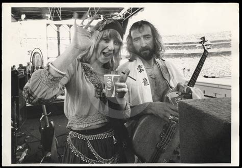 Fleetwood Mac News: (PHOTOS) VINTAGE FLEETWOOD MAC 1976 OAKLAND, CA "DAY ON THE GREEN"