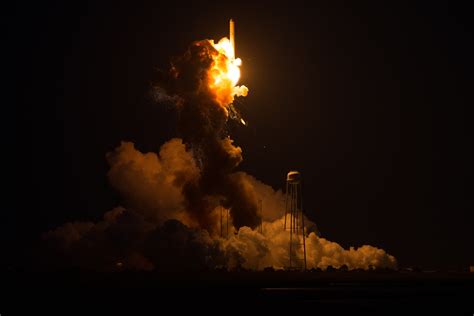 Orbital Sciences Antares Launch (201410280010HQ) | The Orbit… | Flickr