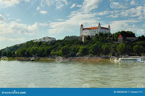 Bratislava Castle and Danube River Stock Photo - Image of europe, attraction: 20030234