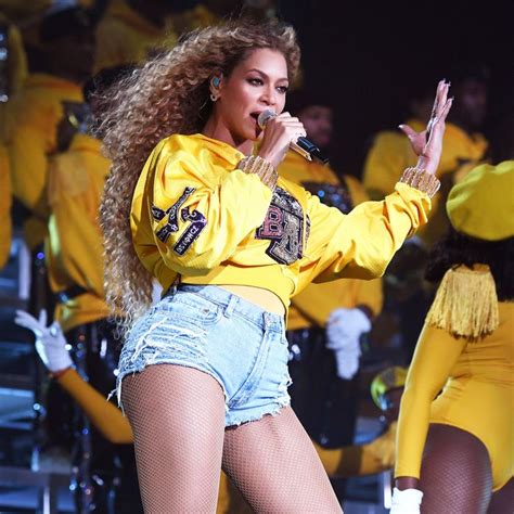 Beyoncé Did Not Change Her Nails Mid-Show at Coachella 2018