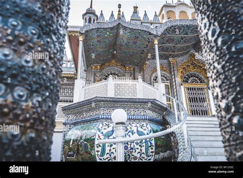 Jain Temple Architecture, Kolkata, India Stock Photo - Alamy