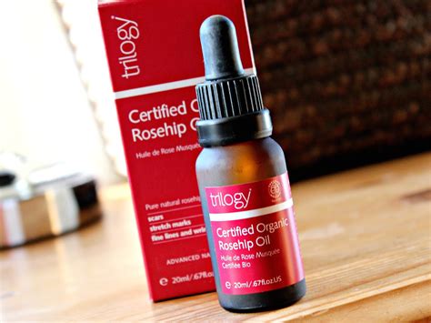 Beauty and the Biryani: Trilogy Certified Organic Rosehip Oil - Review