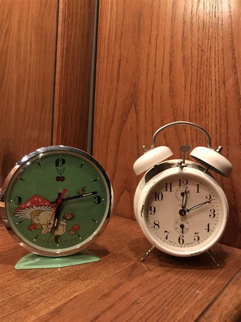 Two Vintage Alarm Clocks : ThriftStoreHauls