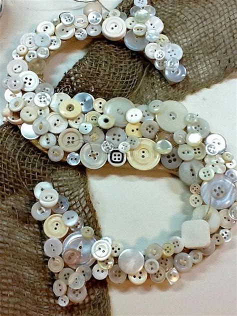 DIY Projects: Homemade Tips for DIY Button Craft - Pretty Designs