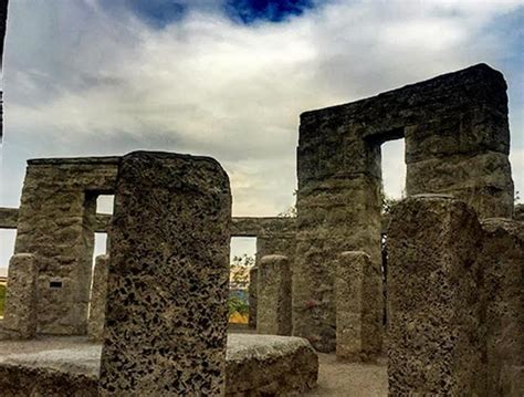 Stonehenge Memorial & Klickitat County Veterans Memorial - Maryhill ...