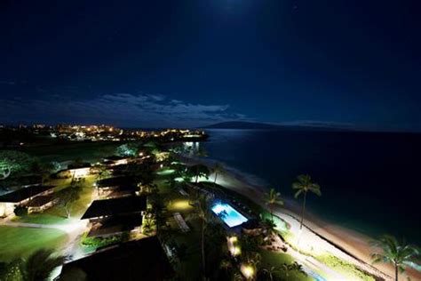 Royal Lahaina Resort - Compare Deals