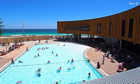 Perth Daily Photo : Scarborough Beach swimming pool..