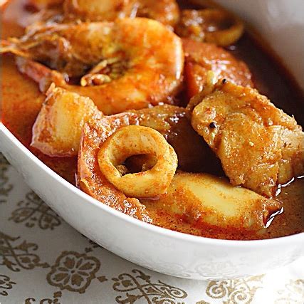 Seafood Curry (Malaysian Indian-Style) - Rasa Malaysia