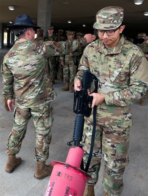 Basic military trainees learn weapons operations > Joint Base San Antonio > News