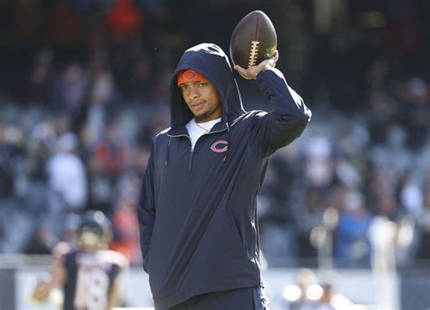 Justin Fields injury status as Chicago Bears give update on quarterback ...