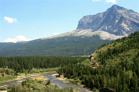 File:Mountin in Glacier National Park.jpg - Wikimedia Commons