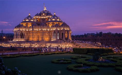 Top 10 best places to visit in delhi with girlfriend || best places in ...