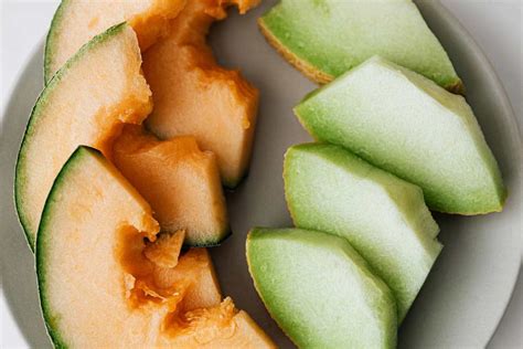 How to Tell When A Honeydew Melon is Properly Ripe - How To Ripe