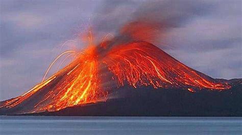 Vulcano Stromboli scatta l’allerta arancione | la decisione della ...